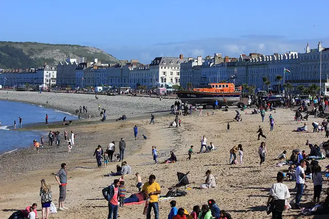 Llandudno & Conwy — The North Shore at Llandudno - geograph.org.uk - 4496877