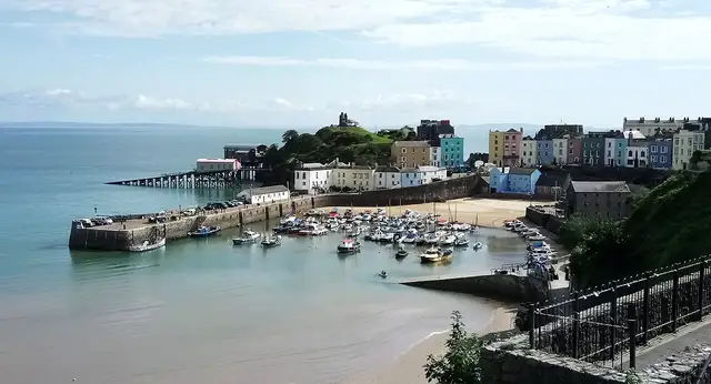 Pembrokeshire coast & Tenby — Tenby Harbour, Pembrokeshire - geograph.org.uk - 7875701