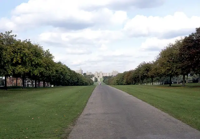 Windsor & Surrey — Windsor Castle Long Walk